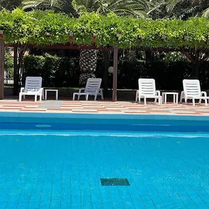 maricampo-monolocale-con-piscina-e-parcheggio.it-tuscanyhotel.com/